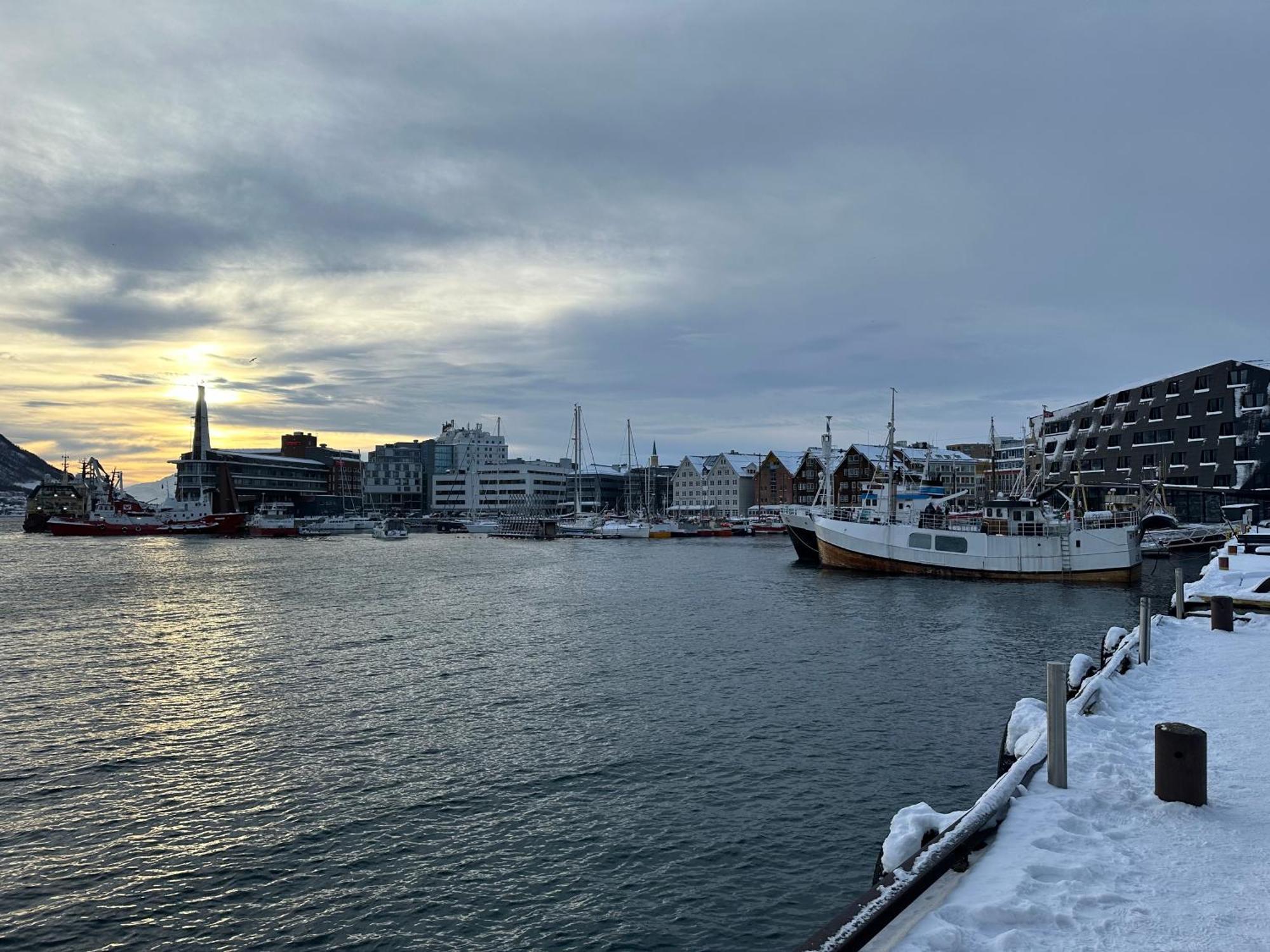 Thenorthernexplorer Penthouse Tromsø Buitenkant foto