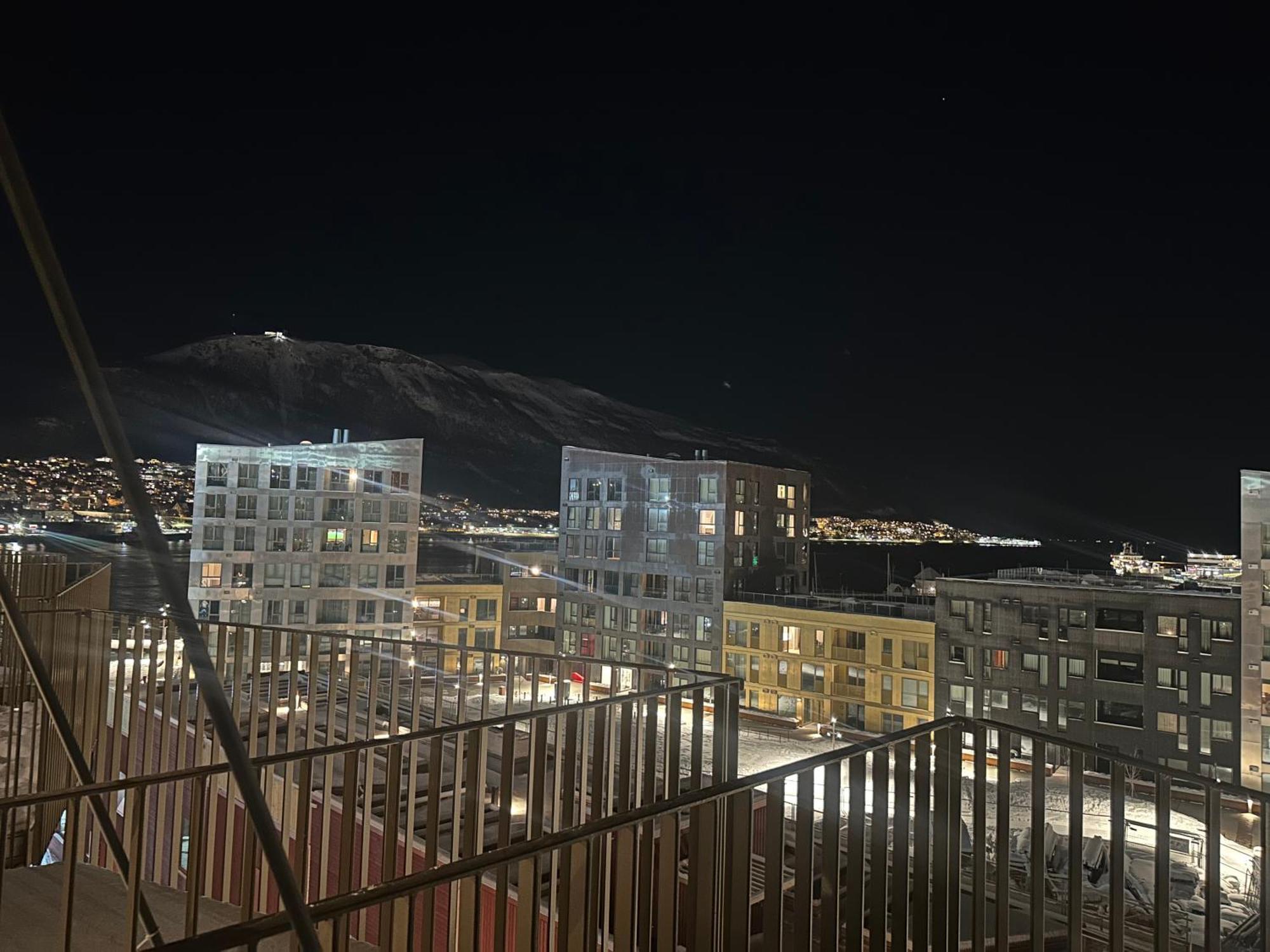 Thenorthernexplorer Penthouse Tromsø Buitenkant foto