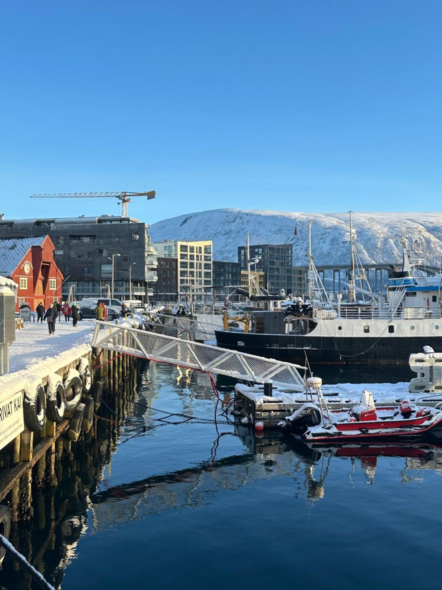 Thenorthernexplorer Penthouse Tromsø Buitenkant foto