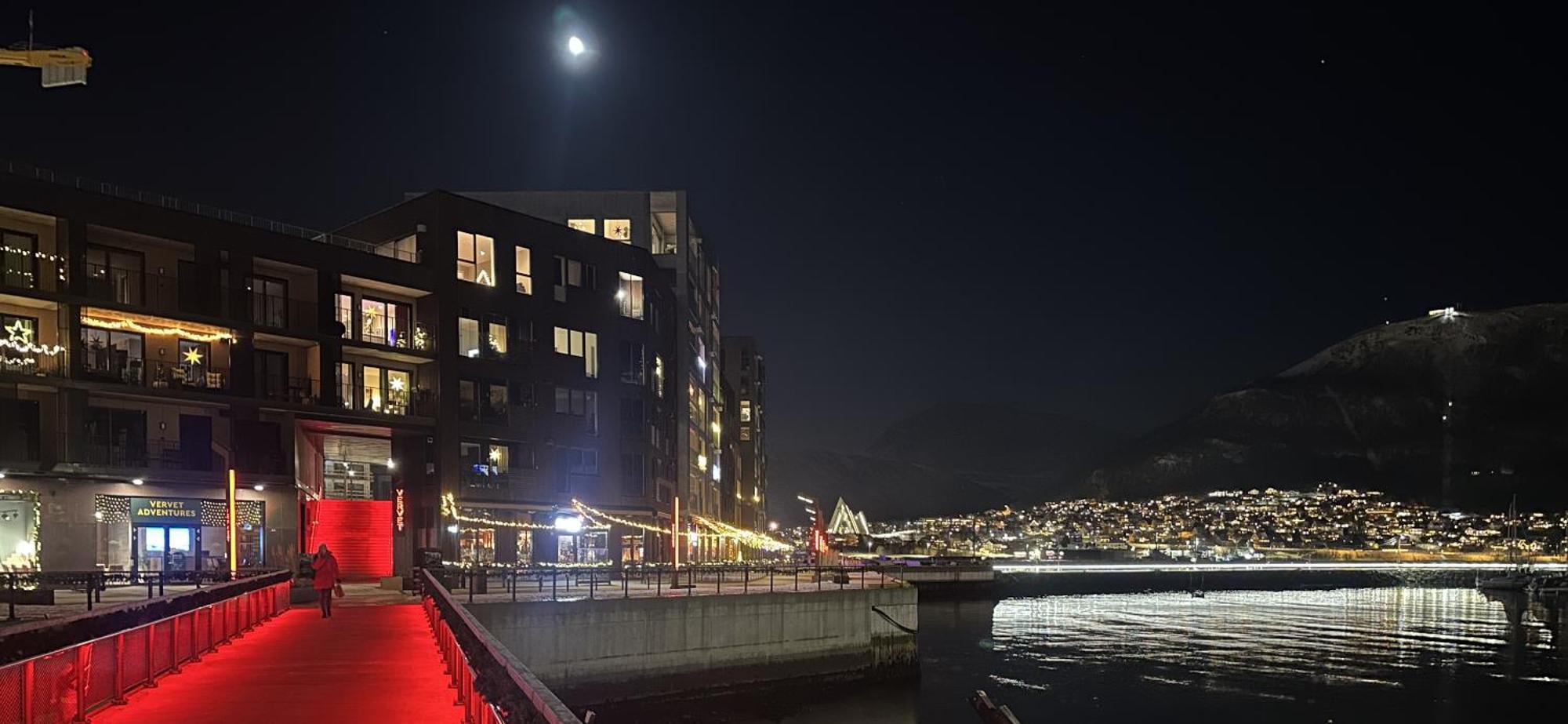 Thenorthernexplorer Penthouse Tromsø Buitenkant foto